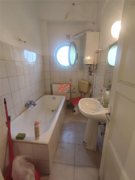 Foisorul de Foc, vanzare garsoniera.