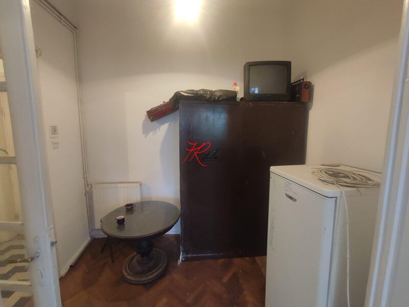 Foisorul de Foc, vanzare garsoniera.